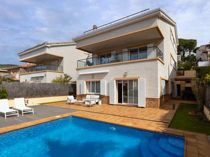 Huis / villa van 417m² te koop in Vilassar de Dalt