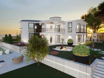 420m² house / villa with 900m² garden for sale in East Málaga