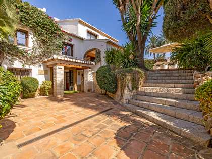 Huis / villa van 436m² te koop in Jávea, Costa Blanca