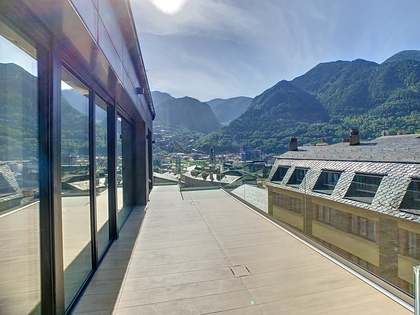 Appartamento di 202m² con 21m² terrazza in vendita a Escaldes