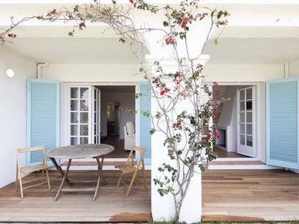166m&sup2; Villa for sale in Els Cards, Sitges
