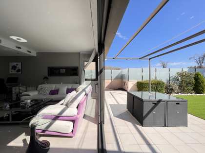 Huis / villa van 318m² te koop met 173m² Tuin in Arenys de Munt