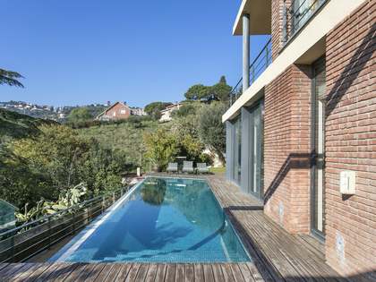 Casa / Villa di 417m&sup2; con 111m&sup2; terrazza in vendita a Sarria