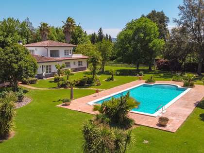 562m² house / villa for sale in El Gironés, Girona