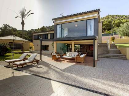 405m² hus/villa med 350m² Trädgård till salu i Playa Sagunto