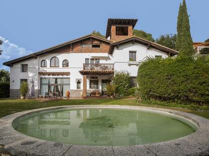 Huis / Villa van 390m² te koop in Cabrils, Barcelona