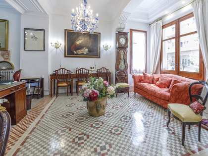 165m² apartment with 10m² terrace for sale in Gran Vía