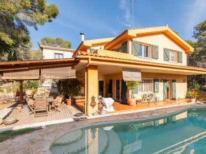 Maison / villa de 352m² a vendre à Montemar, Barcelona