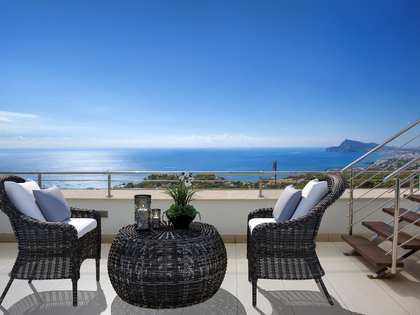 243m² penthouse with 157m² terrace for sale in Altea Town