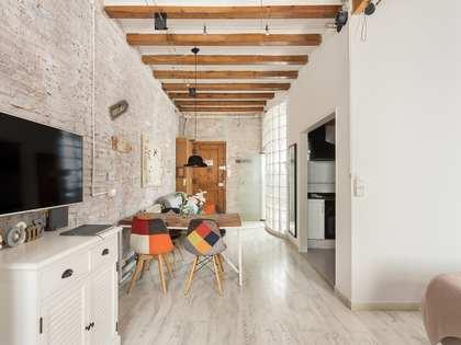 Квартира 50m² на продажу в Побле Сек, Барселона