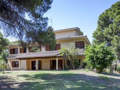 Дом / вилла 715m² на продажу в Годелья / Рокафорт, Валенсия