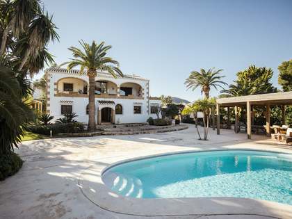 Huis / villa van 533m² te koop in Jávea, Costa Blanca