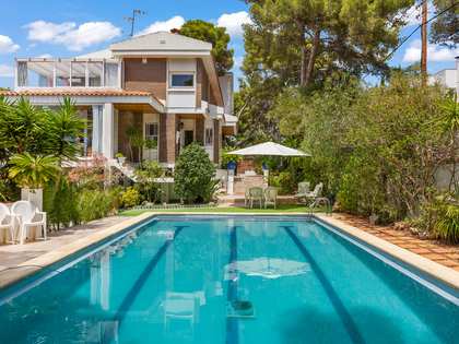 318m² house / villa for sale in Bellamar, Barcelona