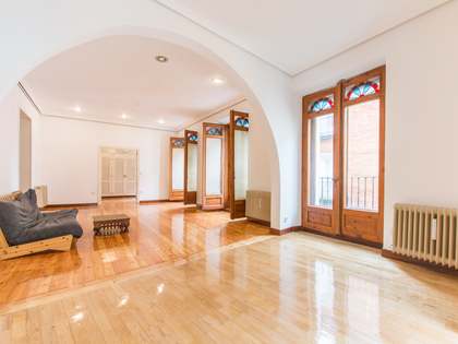 216m² apartment for sale in Cortes / Huertas, Madrid