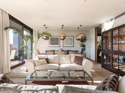 Appartement van 245m² te koop met 24m² terras in Pedralbes