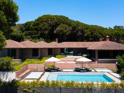 584m² hus/villa med 1,800m² Trädgård till salu i Sant Andreu de Llavaneres