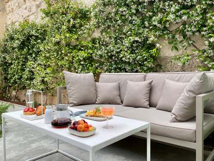 345m² house / villa with 55m² garden for sale in Ciutadella