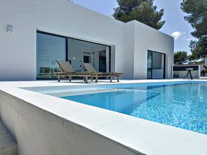 227m² house / villa with 65m² terrace for sale in Jávea