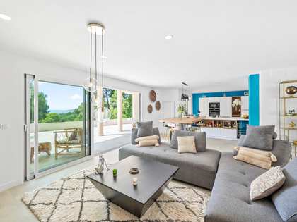 Villa van 239m² te koop in Altea Town, Costa Blanca