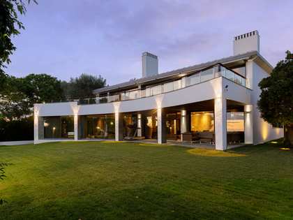1,005m² house / villa with 4,339m² garden for prime sale in Sant Andreu de Llavaneres