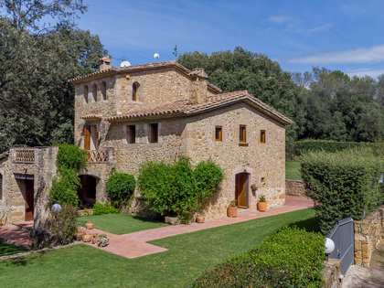 420m² country house with 1,000m² garden for sale in Pla de l'Estany