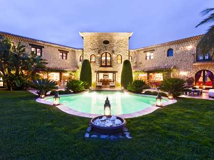 1,070m² house / villa for sale in El Campello, Alicante