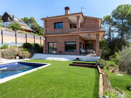 Casa / vila de 353m² à venda em Sant Cugat, Barcelona