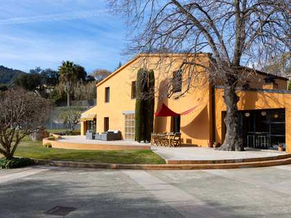 Huis / villa van 426m² te koop in Cabrils, Barcelona