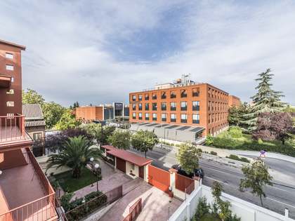 Appartamento di 150m&sup2; con 10m&sup2; terrazza in vendita a Arturo Soria