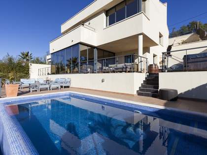 346 m&sup2; villa with a garden for sale in Olivella