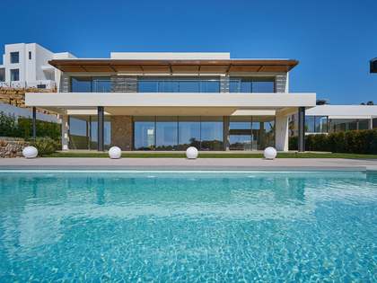 Huis / Villa van 596m² te koop met 30m² terras in Benahavís