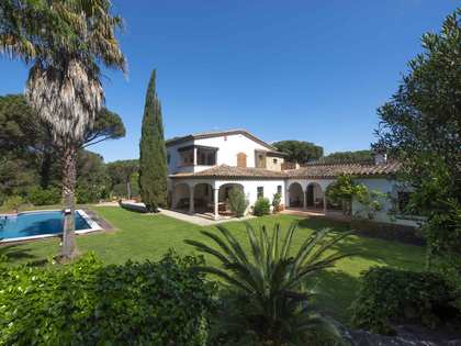 435m² house / villa for sale in Santa Cristina, Costa Brava