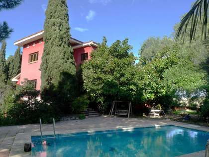Huis / Villa van 456m² te koop met 22m² terras in Godella / Rocafort