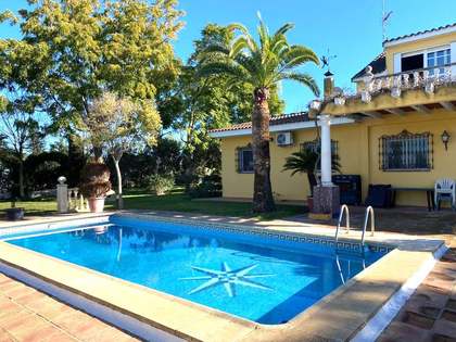 Maison / villa de 183m² a vendre à Séville avec 2,000m² de jardin