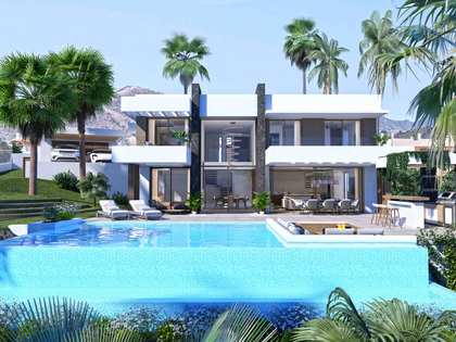 535m² house / villa with 146m² terrace for sale in New Golden Mile