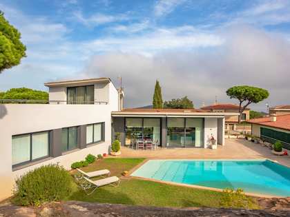 Villa van 466m² te koop in Sant Feliu, Costa Brava