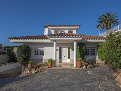 Maison / Villa de 451m² a vendre à Sant Feliu avec 77m² terrasse