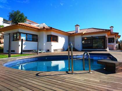 Casa / Vila de 338m&sup2; with 843m&sup2; Jardim &agrave; venda em Mijas
