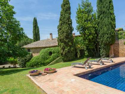 Girona rustic property to buy near Figueres and Costa Brava