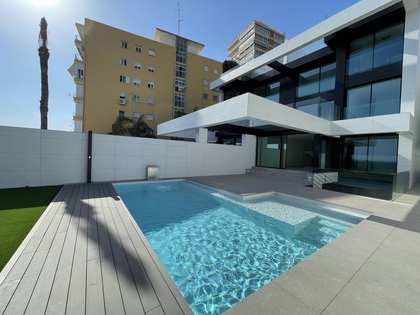 casa / vil·la de 524m² en venda a Playa San Juan, Alicante