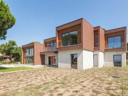 550m² haus / villa mit 1,700m² garten zum Verkauf in Sant Andreu de Llavaneres