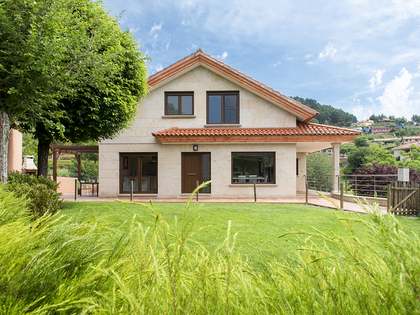 Casa / vil·la de 374m² en venda a Pontevedra, Galicia