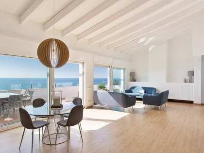 Casa / vil·la de 402m² en venda a Bellamar, Barcelona