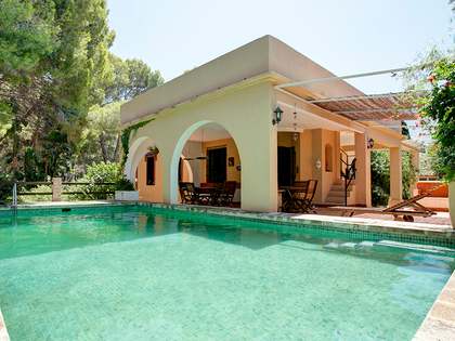 Casa / Villa di 328m&sup2; con 50m&sup2; terrazza in vendita a D&eacute;nia