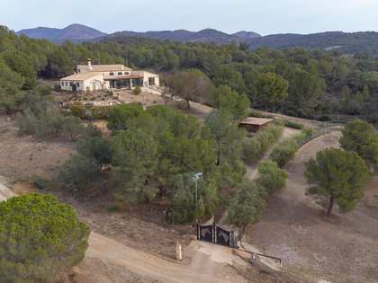 Casa di campagna di 430m² in vendita a Alt Empordà, Girona