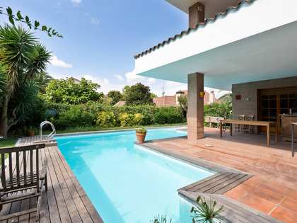 Casa / vila de 446m² with 613m² Jardim à venda em Valldoreix