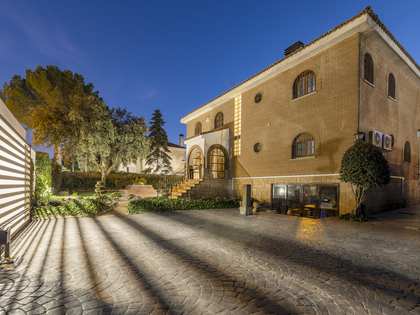 huis / villa van 380m² te koop in Pozuelo, Madrid