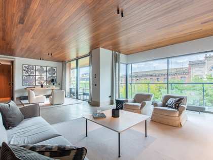 Apartmento de 378m² with 20m² terraço à venda em Almagro