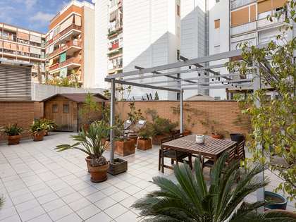 Apartmento de 79m² with 120m² terraço à venda em Eixample Right