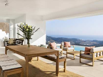 184m² house / villa with 400m² garden for sale in Sant Pol de Mar